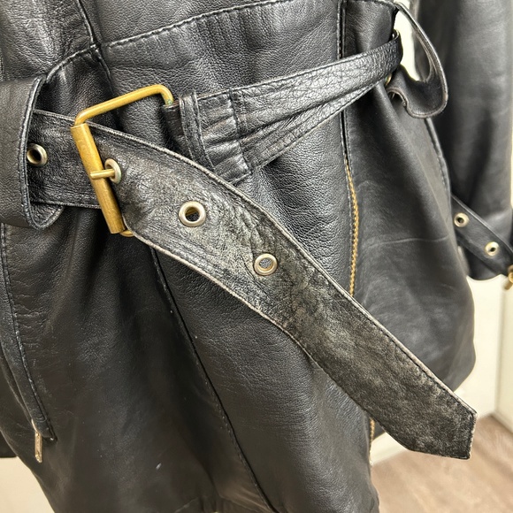 Vintage Moto Leather Jacket - Picture 8 of 16
